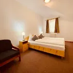 Sommer Panzio Nocleg ze śniadaniem 3*