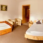 Nocleg ze śniadaniem Sommer Panzio 3*