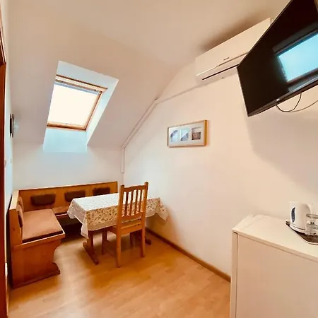 Sommer Panzio Bed & Breakfast Balatonföldvár