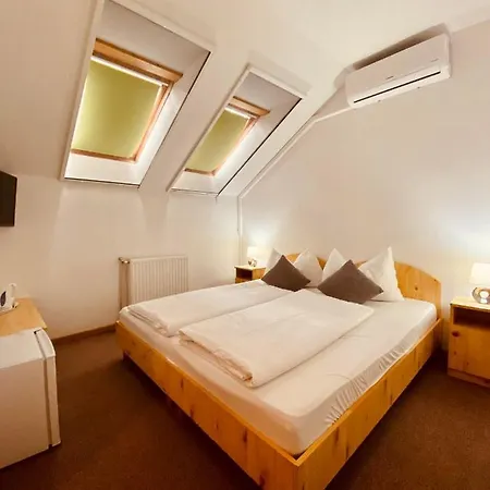 Bed & Breakfast Sommer Panzio 3*