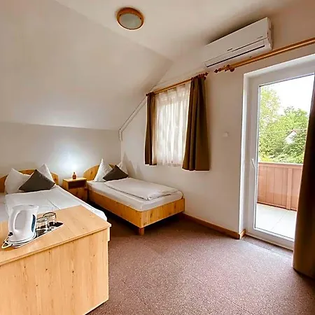 Sommer Panzio Bed & Breakfast 3*