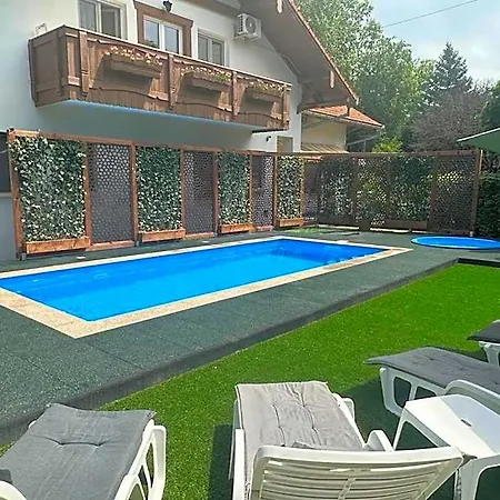 Sommer Panzio Bed & Breakfast