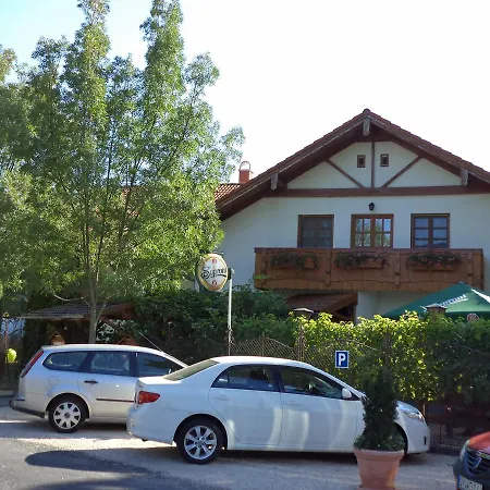 Oda ve Kahvaltı Sommer Panzio