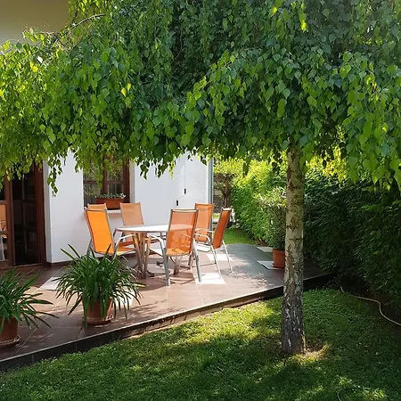 Sommer Panzio Bed & Breakfast