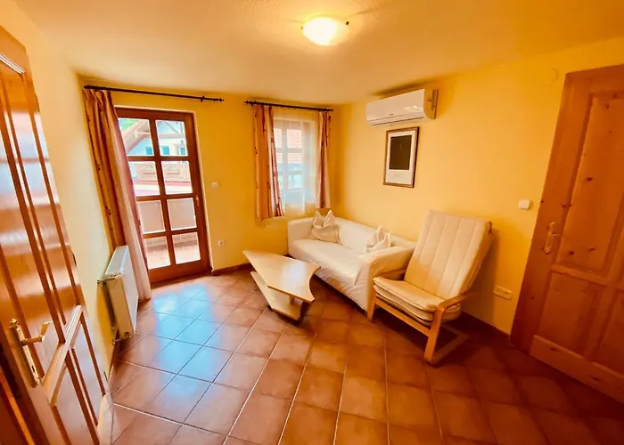 Sommer Panzio Bed & Breakfast Balatonföldvár