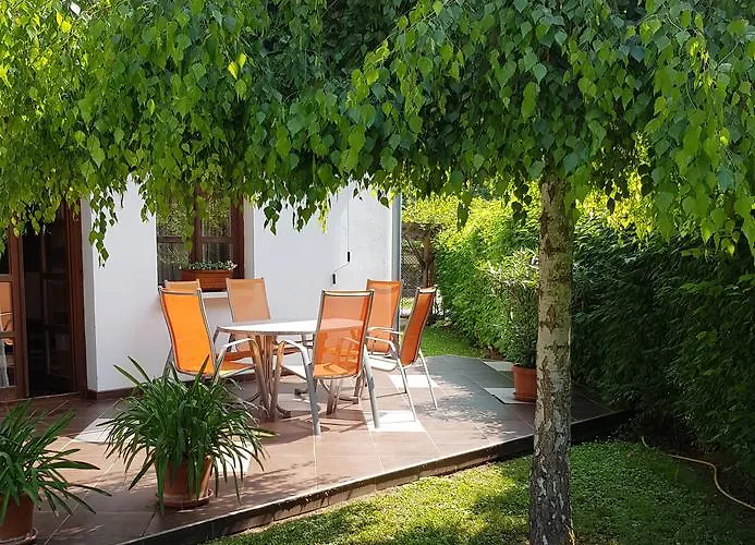 Sommer Panzio Bed & Breakfast
